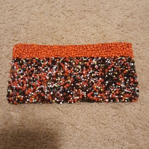 Beaded clutch